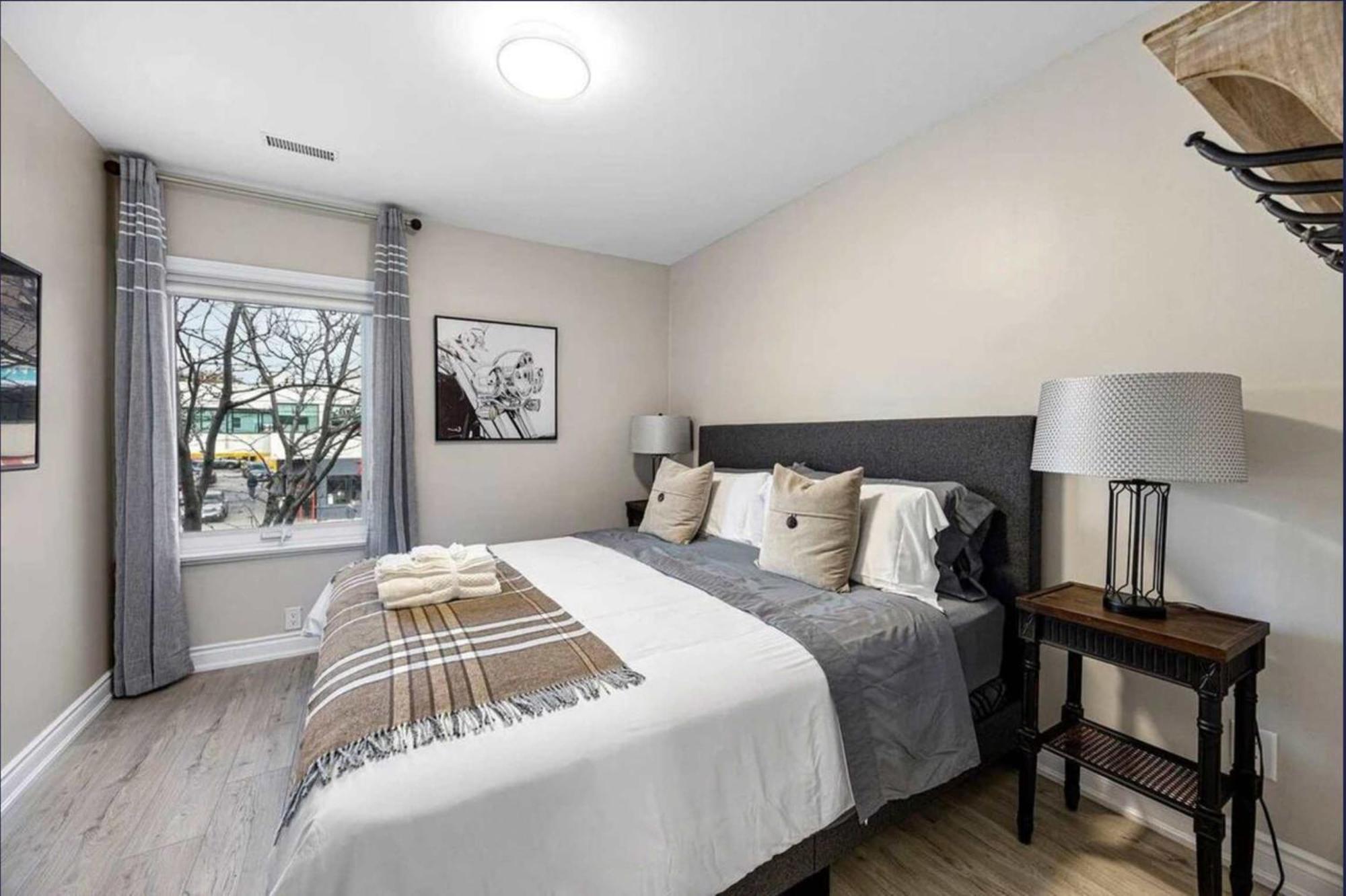 Casa St Clair - Suite -Style Suite W Lrg Patio Toronto Exteriér fotografie